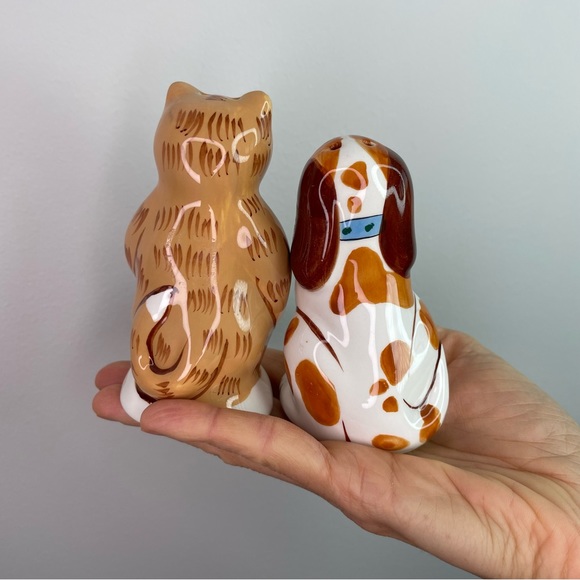 Vintage Handmade Ceramic Cat & Dog Salt / Pepper Shakers - Picture 4 of 7